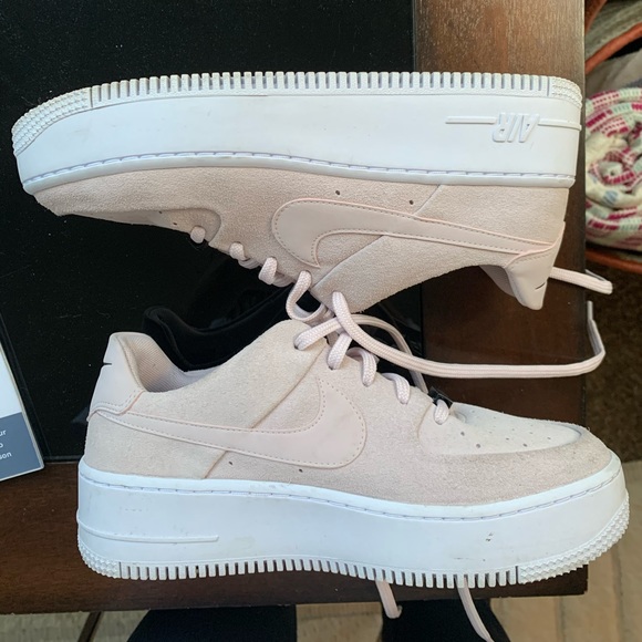 nike air force one light pink
